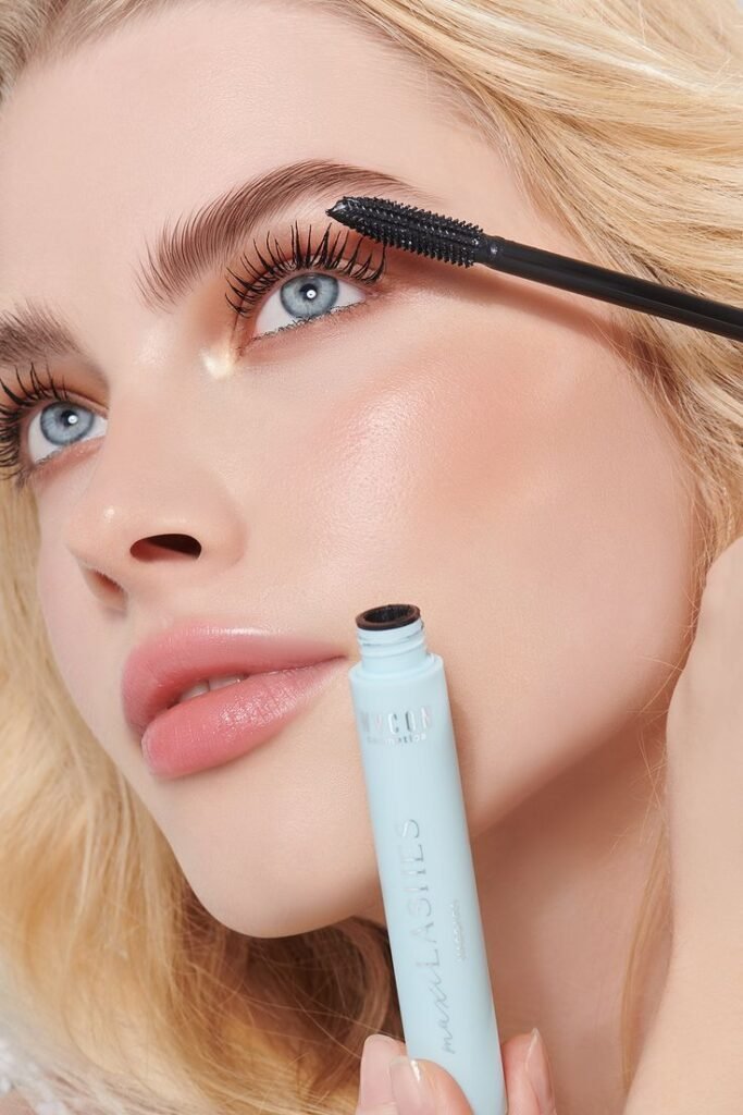 Makeup that makes you blush .